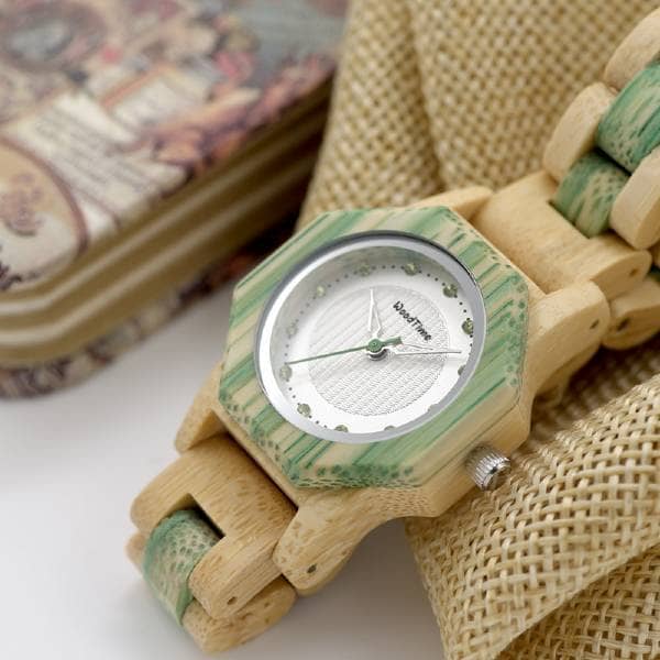 Montre femme en bambou vert GRAVURE – Sun Wood Time France